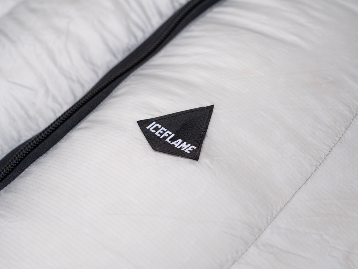 Iceflame Flame EX down sleeping bag – logo and zip detail