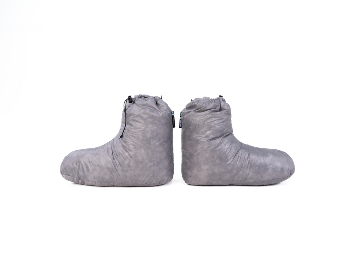 Iceflame down socks – grey pair side view