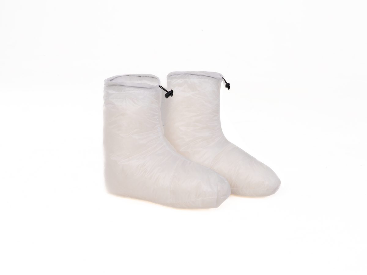 Iceflame down socks – white pair sole view