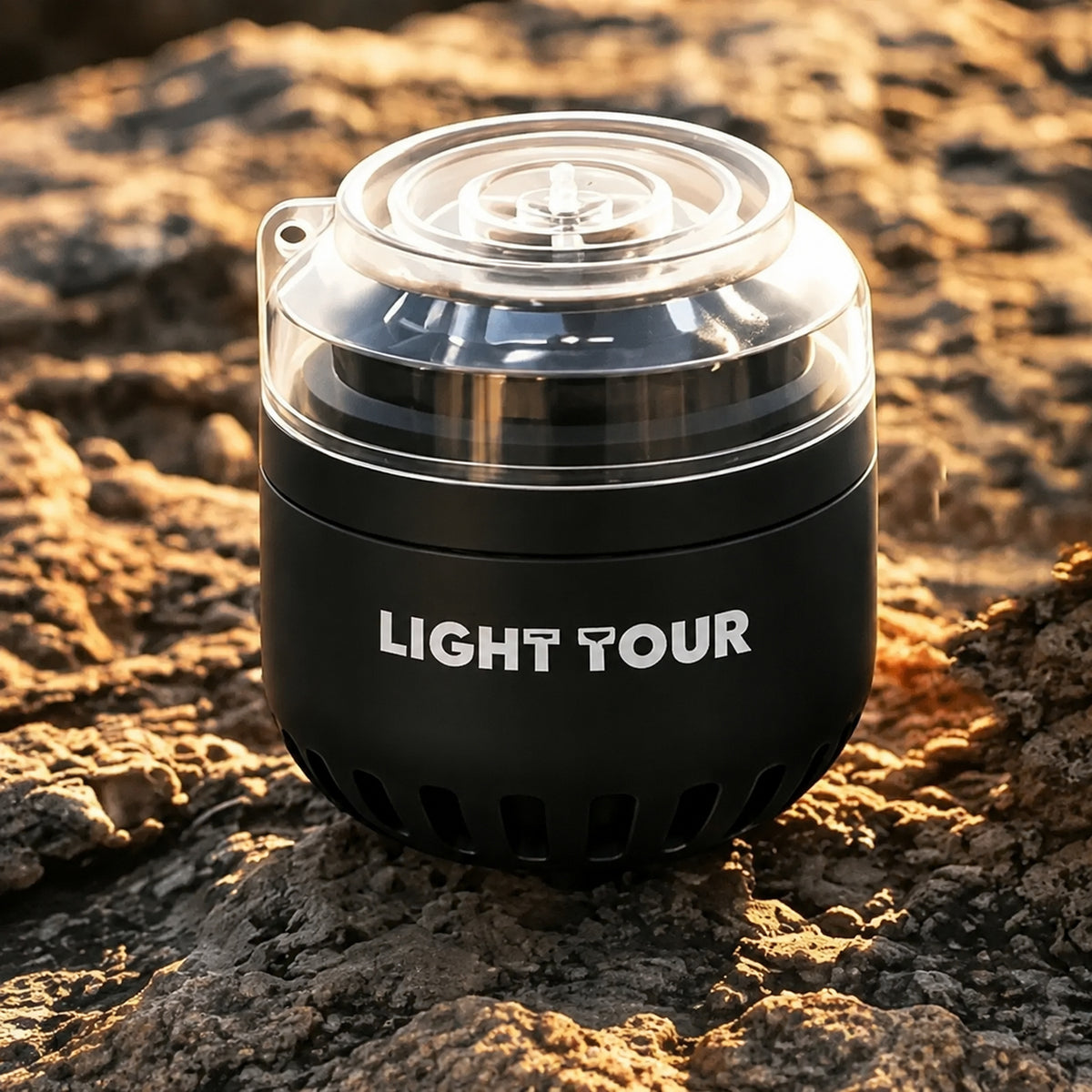Light Tour ultralight air pump – black body on sunlit ground